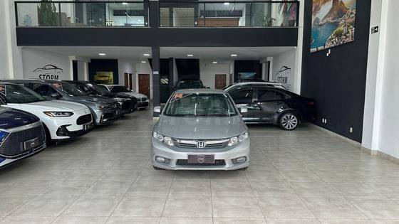 HONDA CIVIC 1.8 LXS 16V FLEX 4P MANUAL HONDA CIVIC 1.8 LXS 16V FLEX 4P MANUAL